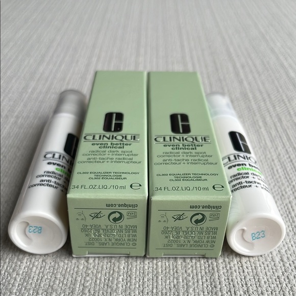 Clinique Even Better Clinical™ Radical Dark Spot Corrector + Interrupter… - Picture 10 of 12